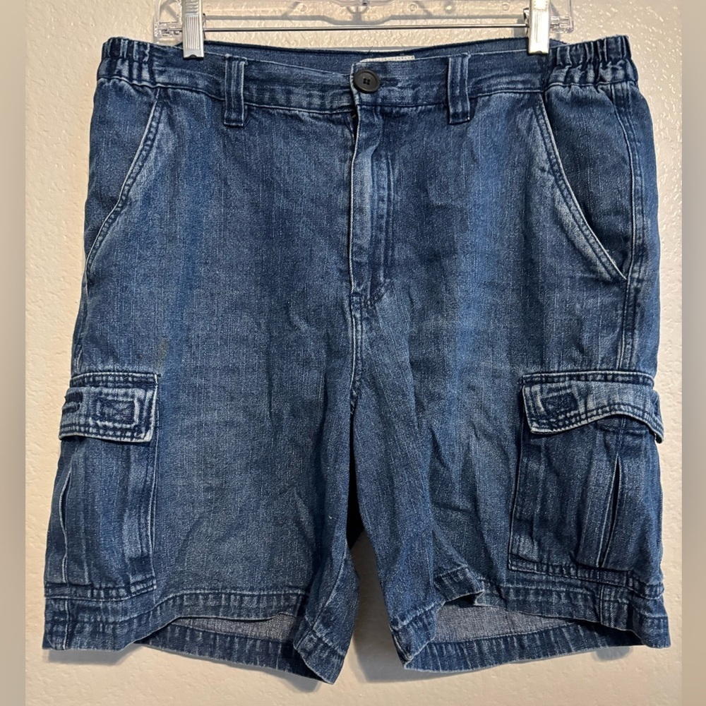 Magellan Men’s denim cargo shorts size 34